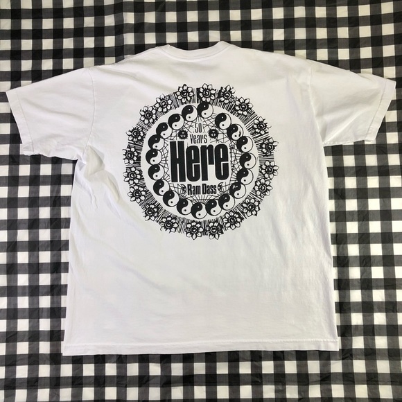 Online Ceramics Ram Dass Consciousness Equals Yin Yang Be Here Now T Shirt XL - Picture 2 of 10